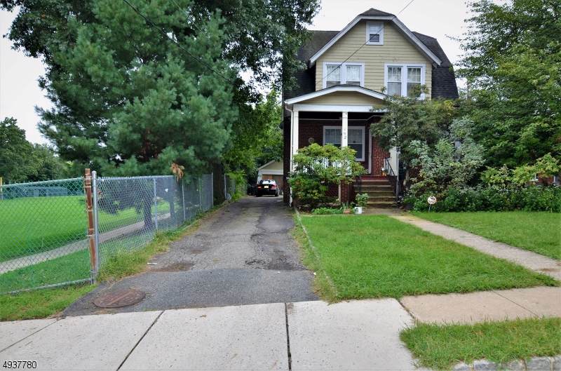 192 Gregory Pl - Photo 1