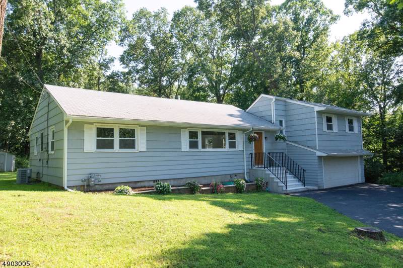 11 Redding Place - Photo 1