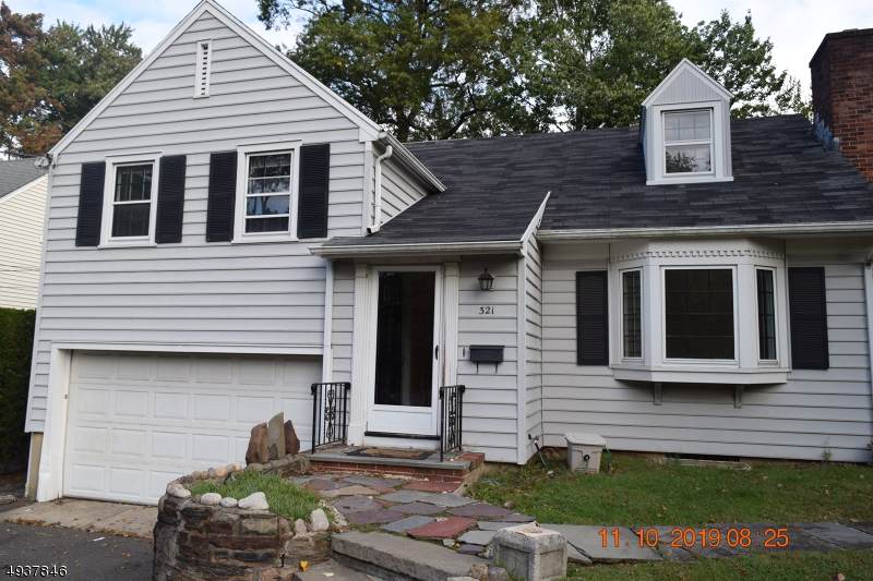 321 Benson Pl - Photo 1
