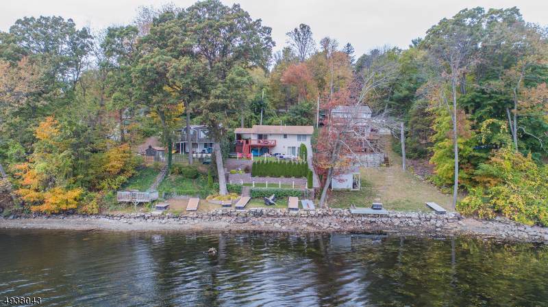 663 Lakeshore Dr - Photo 1