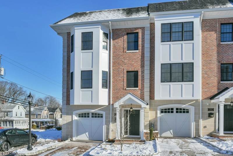 4 Central Ave - Photo 1
