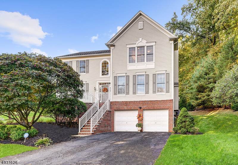 26 Queenberry Way - Photo 1