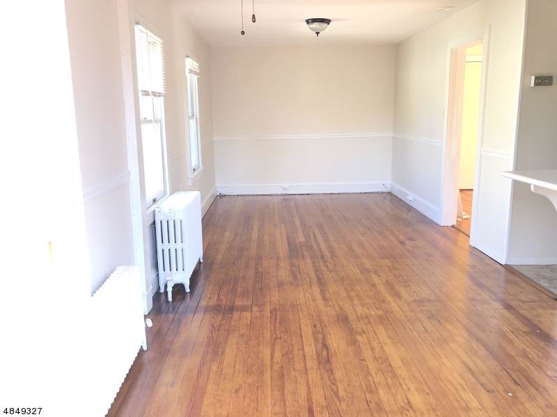 60 Park Ave - Photo 1