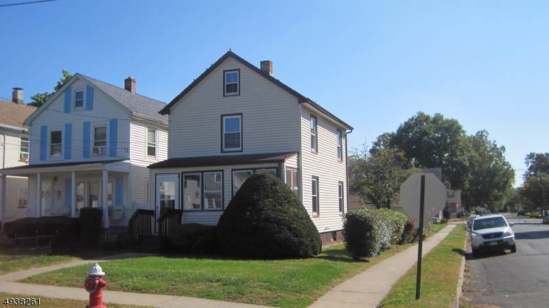 447 Downer St - Photo 1