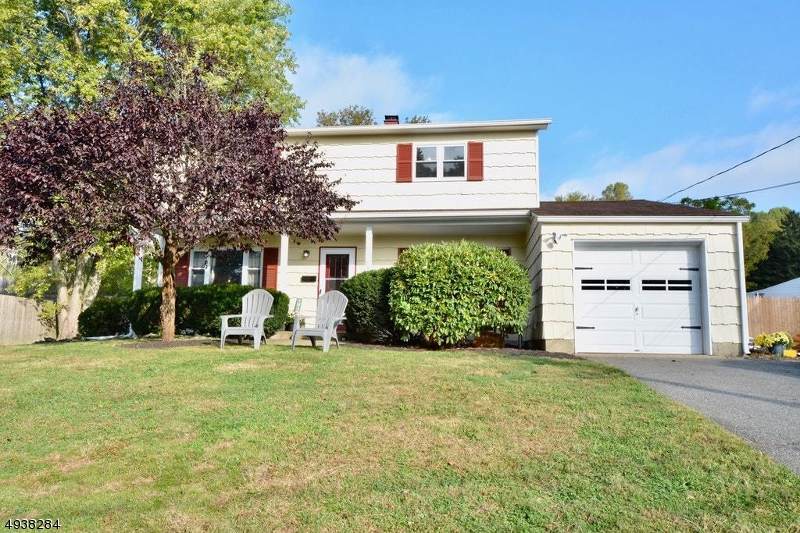 111 Taft Ter - Photo 1
