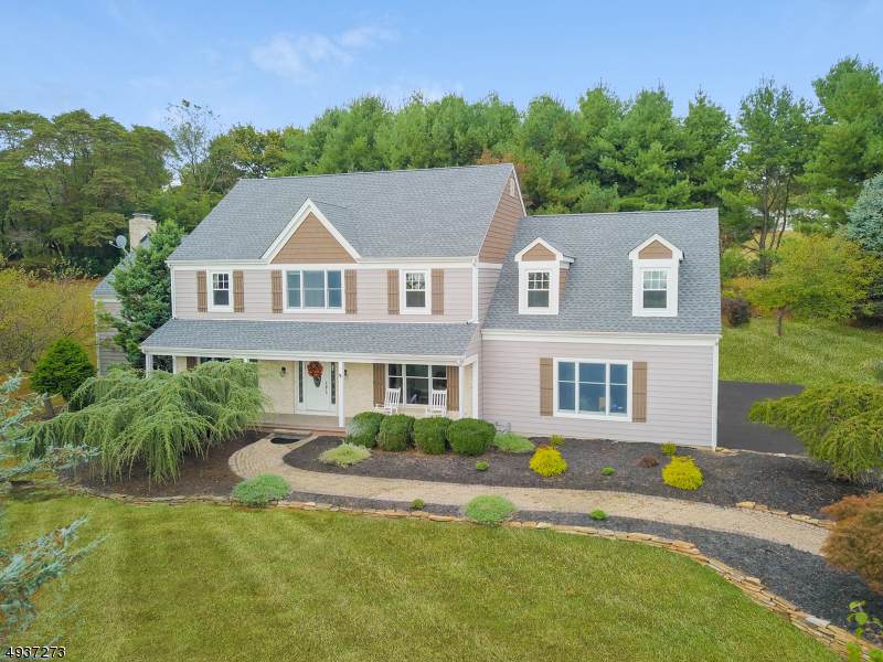 32 Bluebird Ct - Photo 1