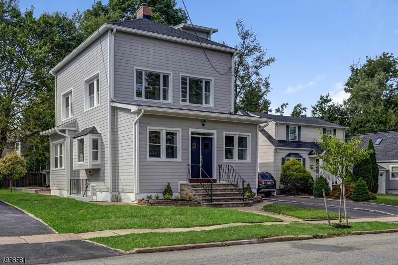 73 N Passaic Ave - Photo 1