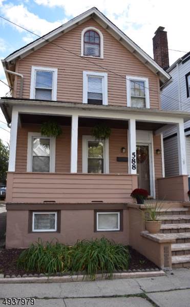 588 Beach St - Photo 1