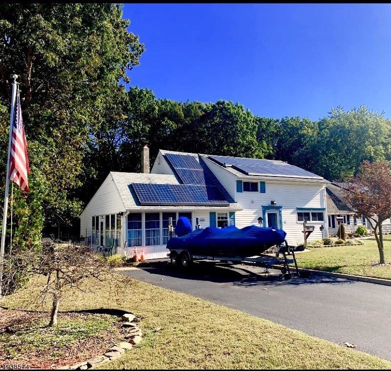 8 Grove Ln - Photo 1