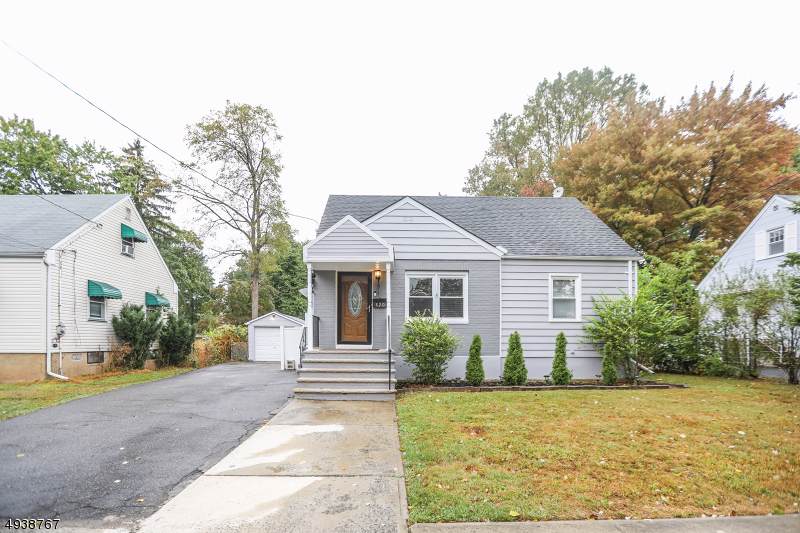 820 Dunellen Ave - Photo 1