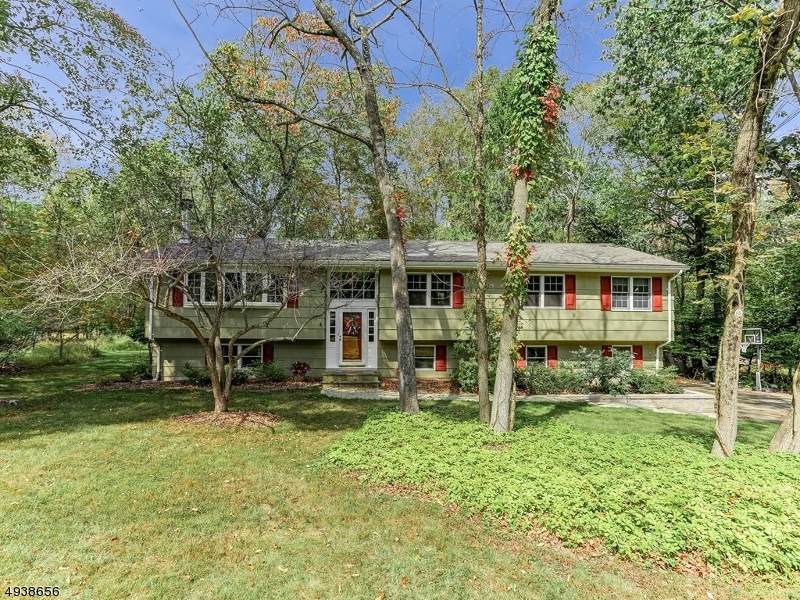 17 Brook Lawn Dr - Photo 1