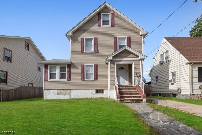 516 Drake Ave - Photo 1