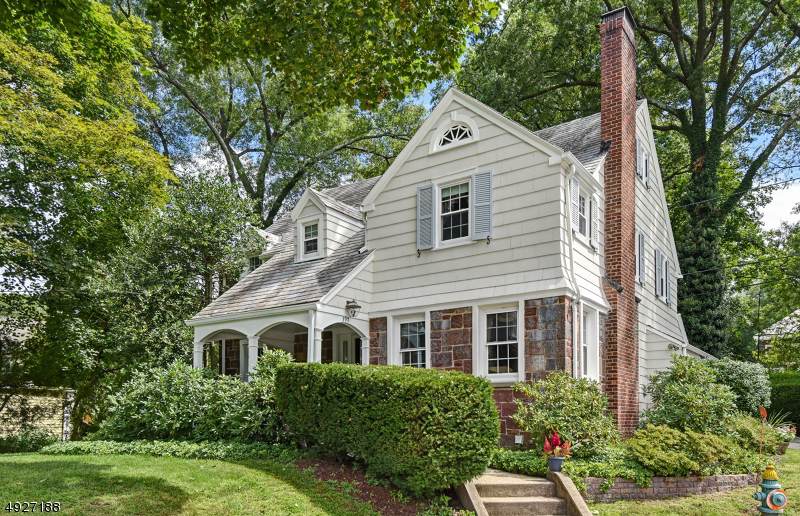 397 Hall Ct - Photo 1