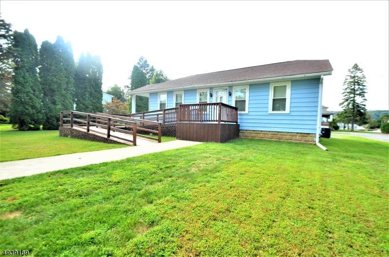 159 Aurora St - Photo 1