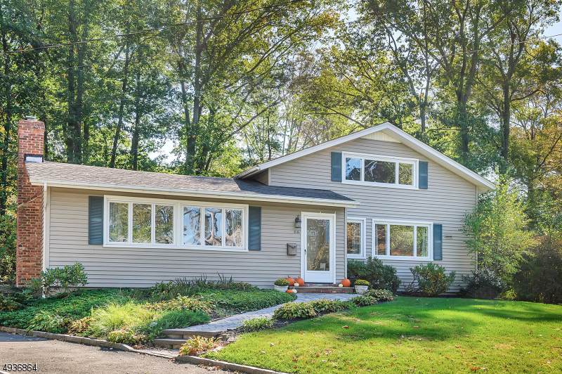 66 Wade Dr - Photo 1