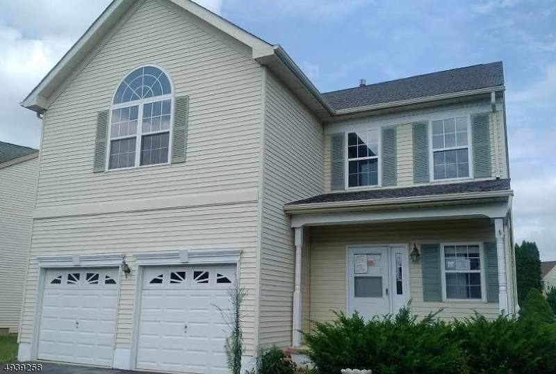 425 Hamilton Dr - Photo 1