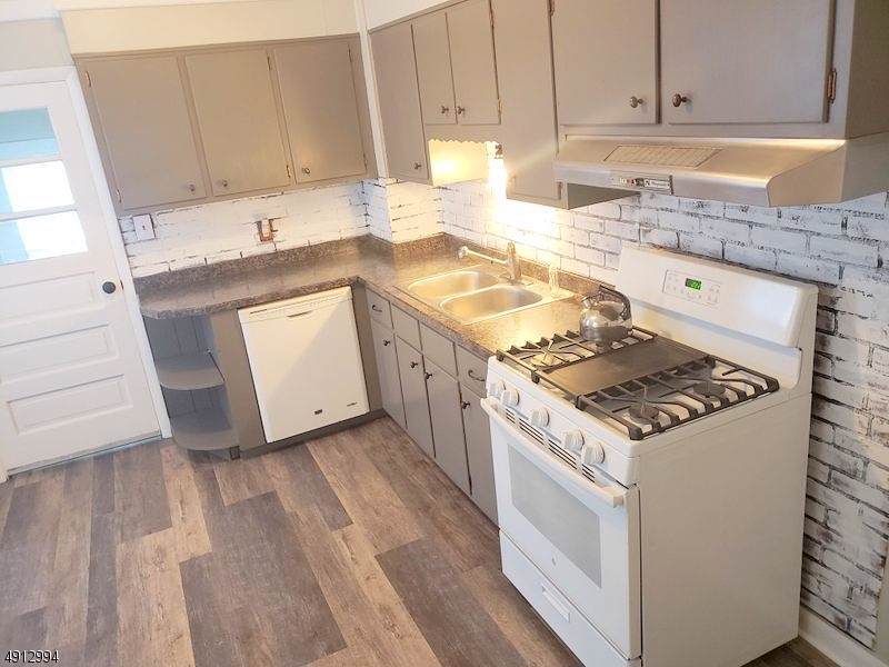 354 Grant St - Photo 1