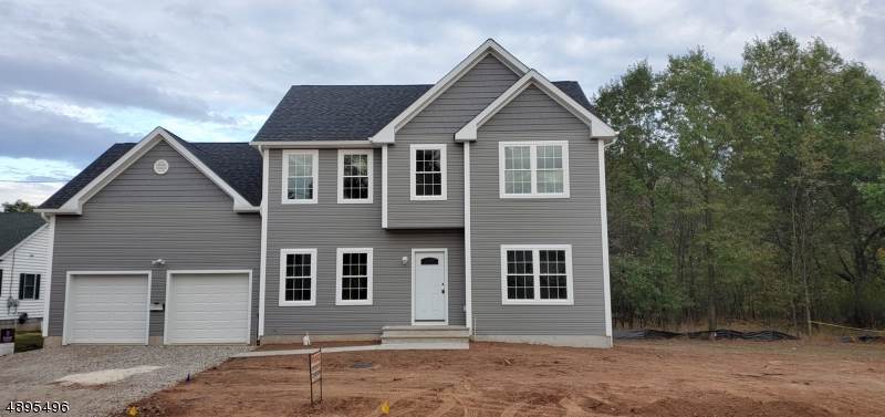 293 Cedar Ave - Photo 1