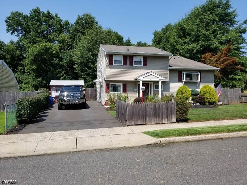 211 Woodmere St - Photo 1