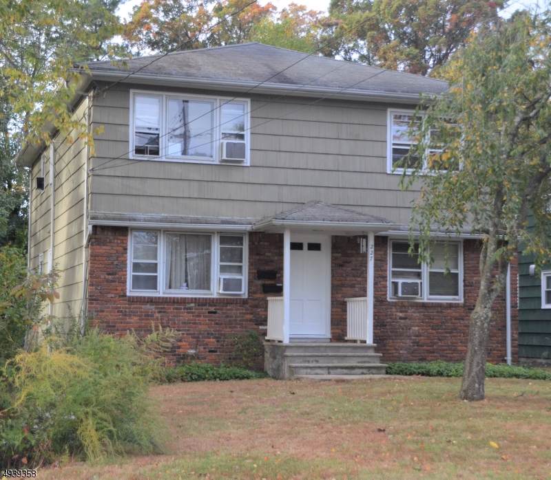 227 Maple Ave - Photo 1