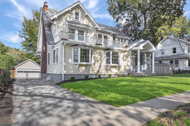 139 Longview Ave - Photo 1