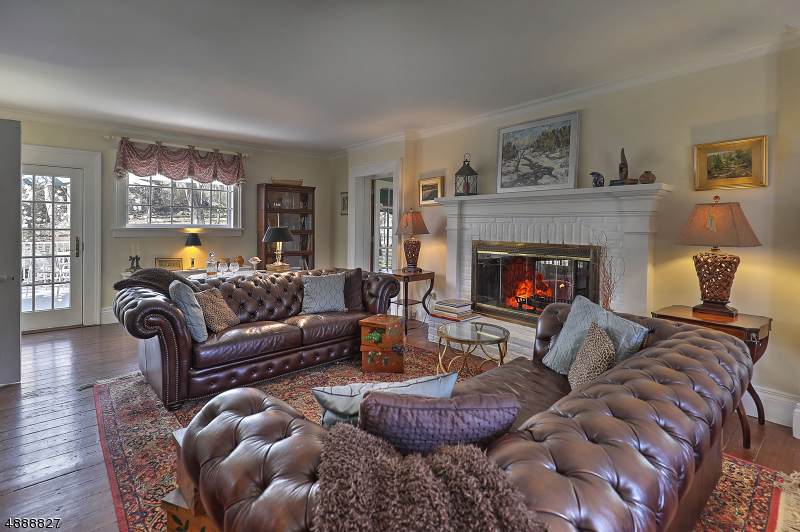 7 E Fairmount Rd - Photo 1
