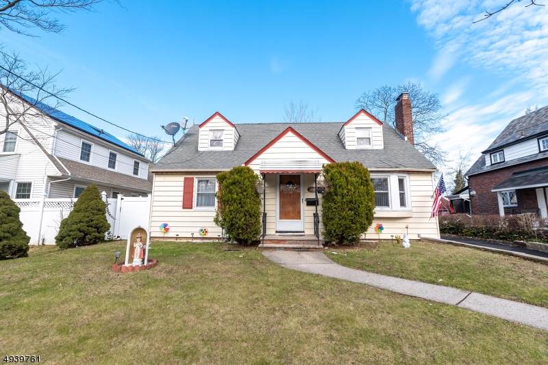 1508 Dewitt Ter - Photo 1