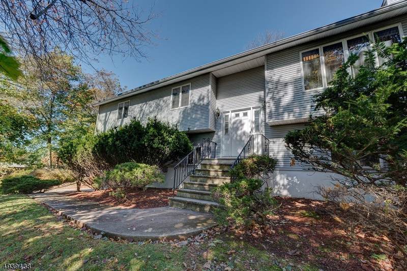613 Mt Pleasant Ave - Photo 1