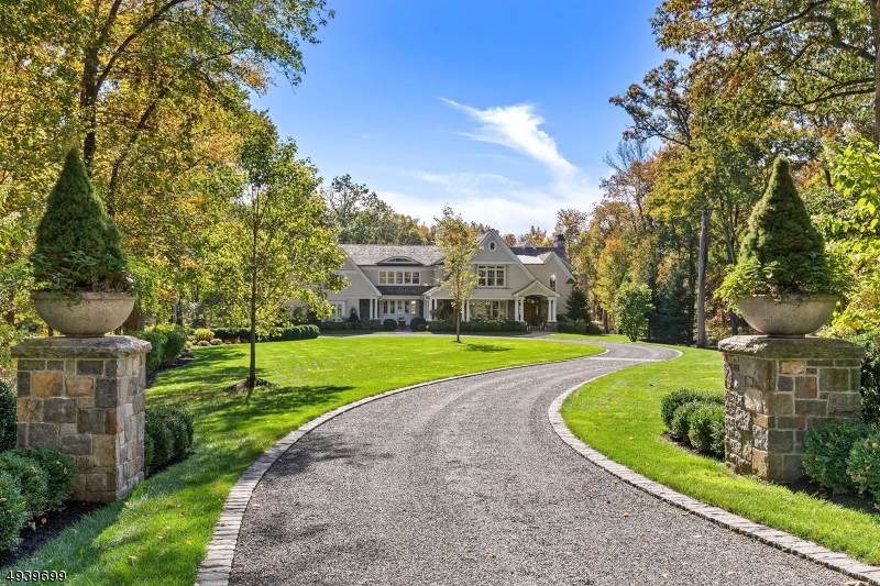322 Crescent Dr - Photo 1