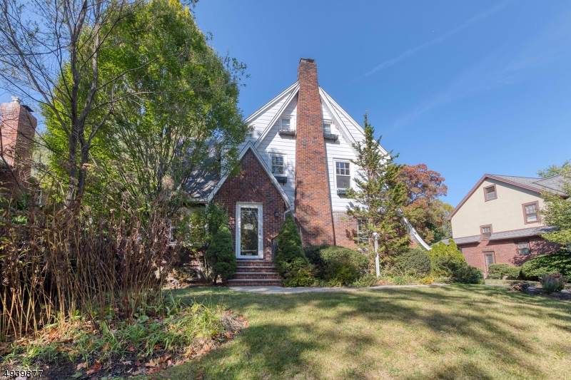 244 Bogert Ave - Photo 1