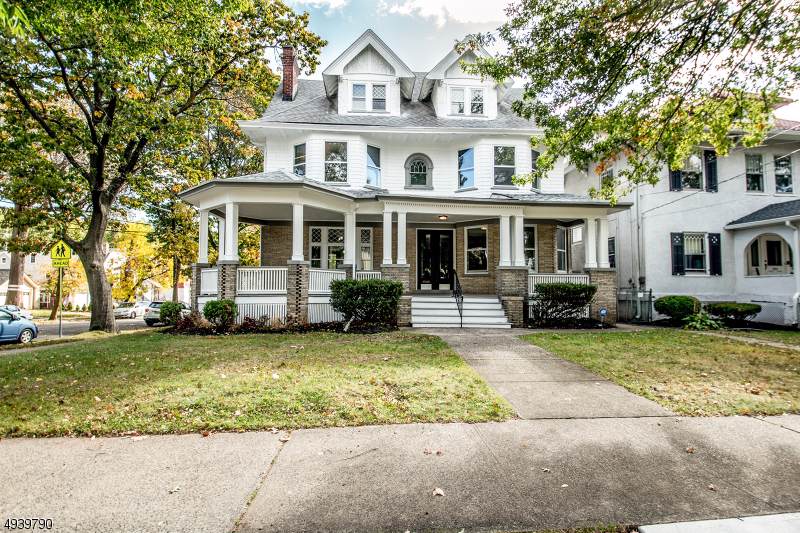 529 Clifton Ave - Photo 1