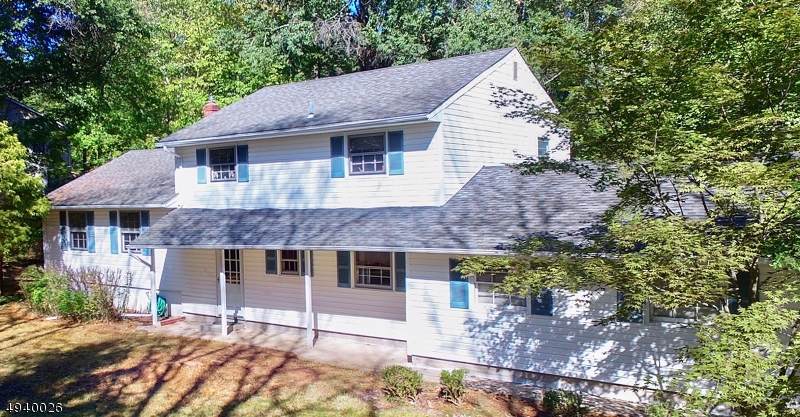 107 Midvale Ave - Photo 1
