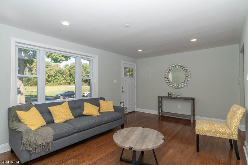 449 Brooklawn Ave - Photo 1