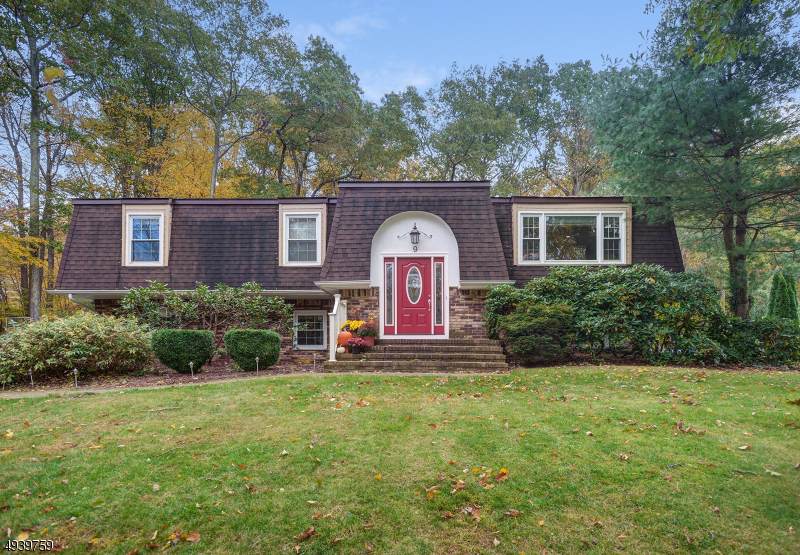 9 Tall Oaks Dr - Photo 1