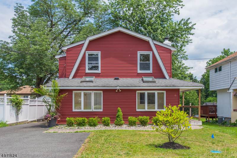 10 Dacotah Ave - Photo 1