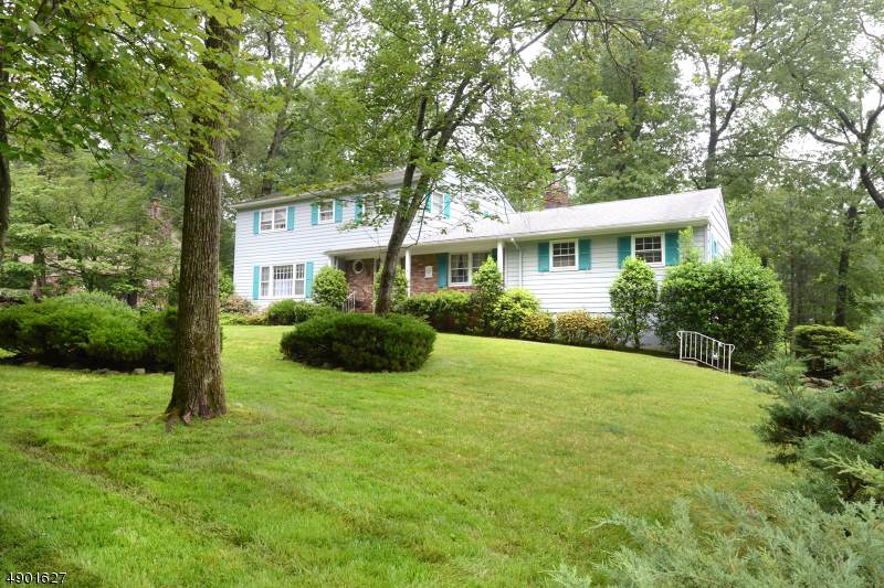 22 Eton Dr - Photo 1