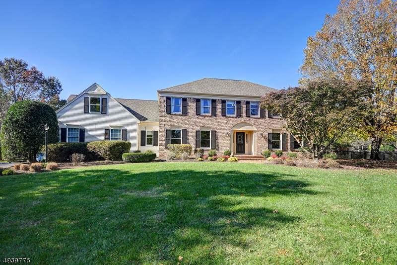 22 Canterbury Ln - Photo 1