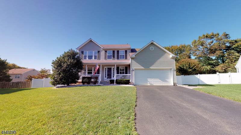186 Constitution Ave - Photo 1