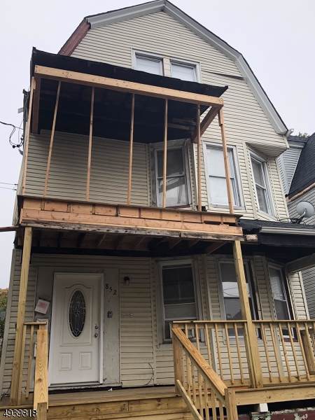 852 Grove St - Photo 1
