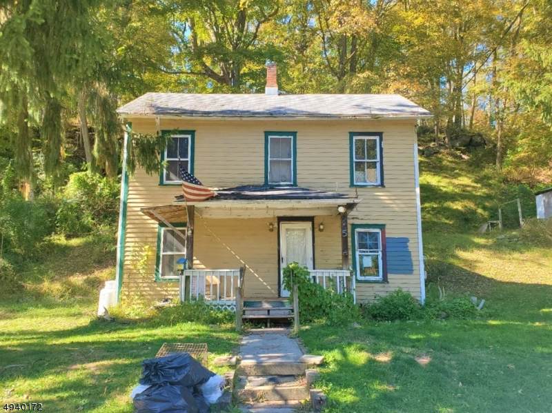 925 Wall St - Photo 1