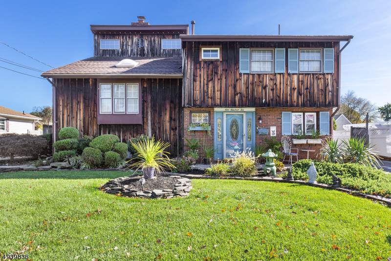 110 Brentwood Rd - Photo 1