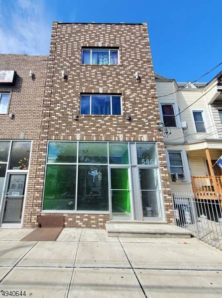 546 Broadway - Photo 1