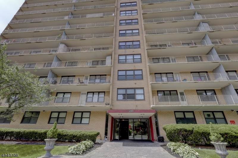 285 Aycrigg Ave - Photo 1