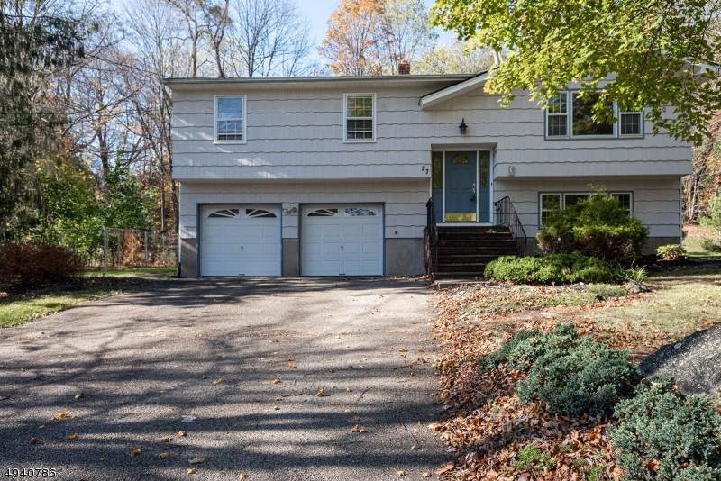 27 Caro Dr - Photo 1