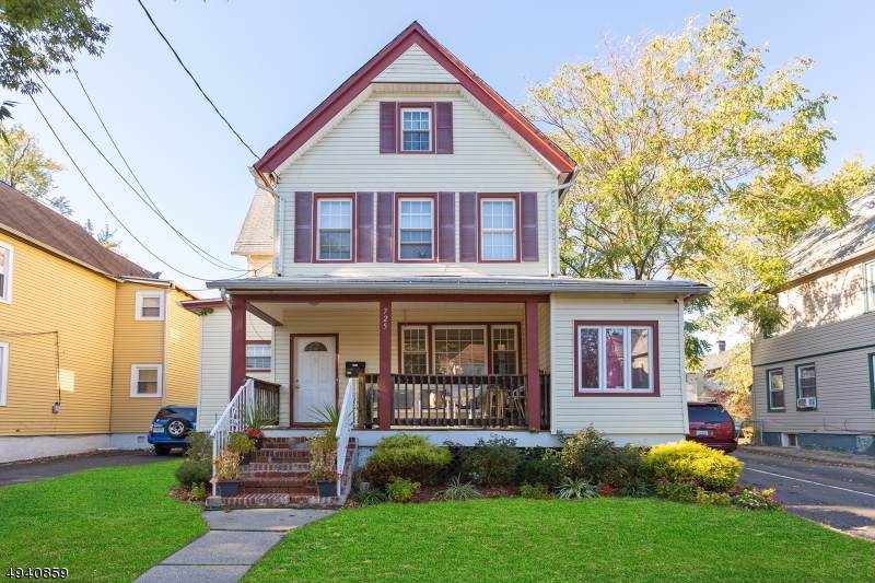 723 E 6Th St - Photo 1