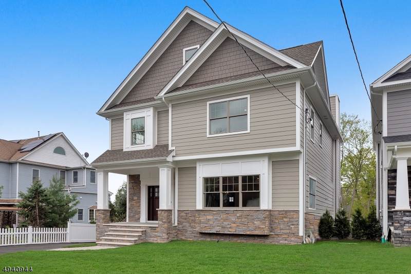 278 Carmita Ave - Photo 1