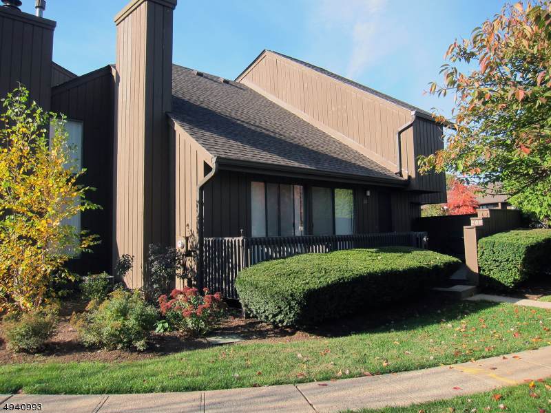 208 Kingsberry Dr - Photo 1