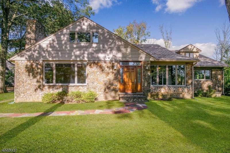 1101 Johnston Dr - Photo 1