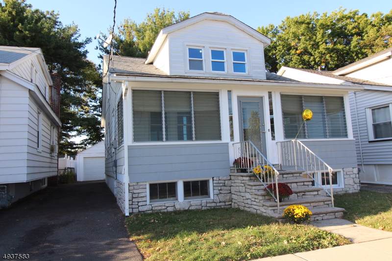 976 Burlington Ave - Photo 1