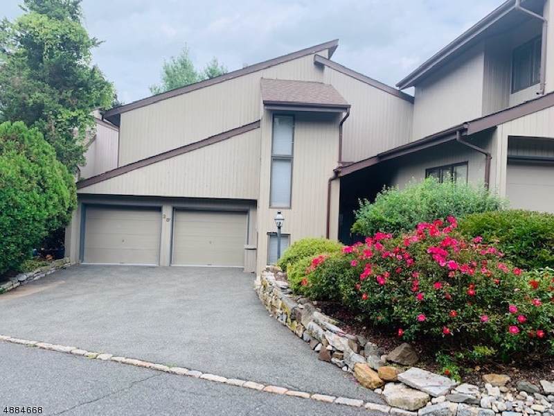 28 Stonegate Dr - Photo 1
